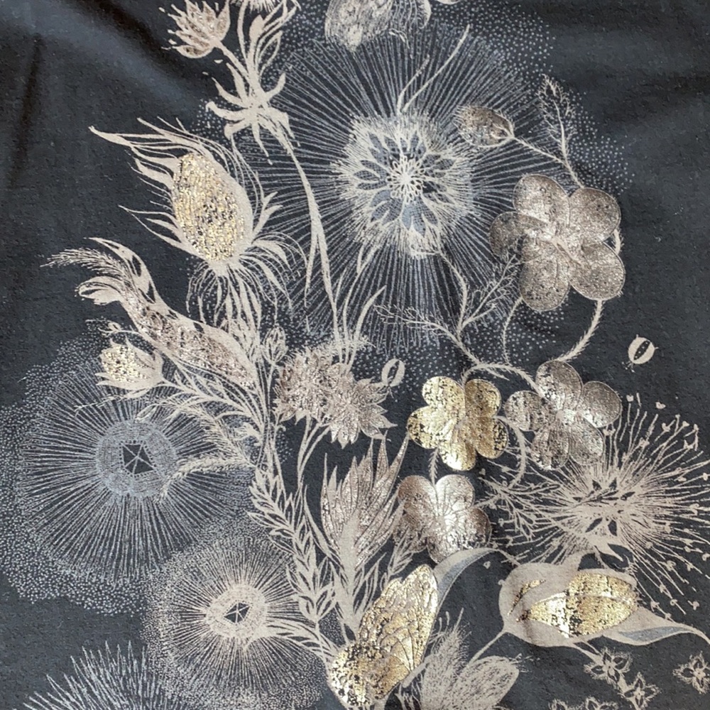 Express Tee - Picture 3 of 4